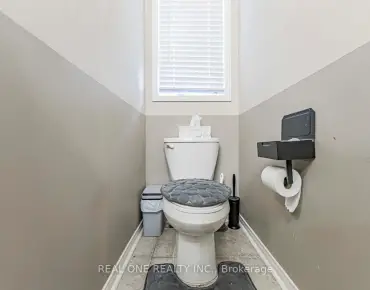 37 Bilbrough St Bayview Northeast, Aurora 3 beds 3 baths 1 garage $938K