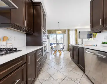 128 Carmela Ave <a href='https://luckyalan.com/community_CN.php?community=Richmond Hill:Oak Ridges'>Oak Ridges, Richmond Hill</a> 3 beds 3 baths 2 garage $1.775M