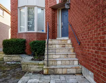 
393 Paliser Cres S Harding, Richmond Hill 3 beds 4 baths 1 garage $1.399M