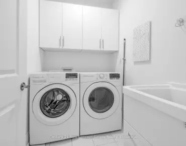 12 Old English Ln Bayview Glen, Markham 5 beds 7 baths 3 garage $3.988M