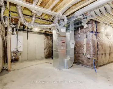 
138 Princeton Gate <a href='https://luckyalan.com/community.php?community=Vaughan:Maple'>Maple, Vaughan</a> 4 beds 4 baths 2 garage $1.389M