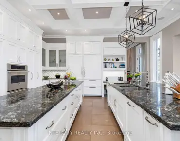 218 Mullen Dr <a href='https://luckyalan.com/community.php?community=Vaughan:Brownridge'>Brownridge, Vaughan</a> 3 beds 3 baths 2 garage $1.24M