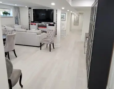 32 Mulholland Dr Beverley Glen, Vaughan 4 beds 4 baths 2 garage $1.699M