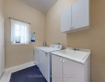 221 Tennant Circ Vellore Village, Vaughan 4 beds 4 baths 1 garage $1.149M