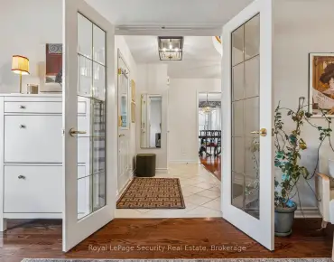 23 Kingwood Ln Aurora Estates, Aurora 4 beds 4 baths 2 garage $2M