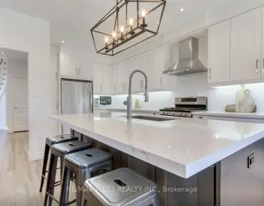 11 Crew Cres Maple, Vaughan 3 beds 3 baths 2 garage $1.335M