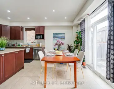 
61 Trothen Circ Markham Village, Markham 3 beds 4 baths 2 garage $999K