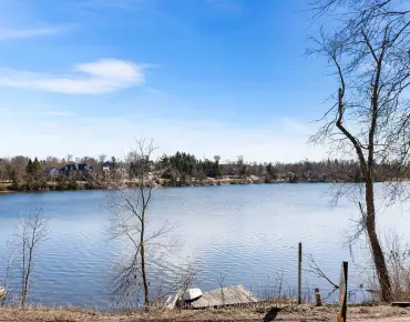 
Lee's Gallery  Ballantrae, Whitchurch-Stouffville 2 beds 2 baths 2 garage $1.099M