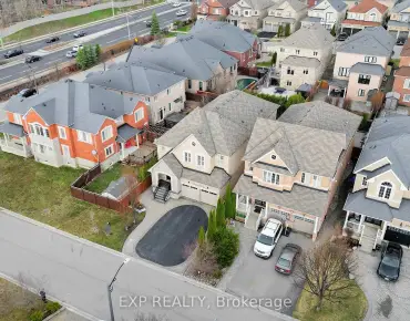 
Hollybush Dr <a href='https://luckyalan.com/community.php?community=Vaughan:Maple'>Maple, Vaughan</a> 3 beds 4 baths 2 garage $990K