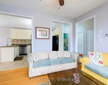 
La Reine  <a href='https://luckyalan.com/community.php?community=Richmond Hill:Oak Ridges'>Oak Ridges, Richmond Hill</a> 4 beds 6 baths 2 garage $1.612M