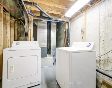 262 Helen Ave Village Green-South Unionville, Markham 4 beds 4 baths 2 garage $1.588M