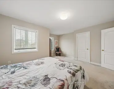 329 Bur Oak Ave Berczy, Markham 3 beds 4 baths 1 garage $799K