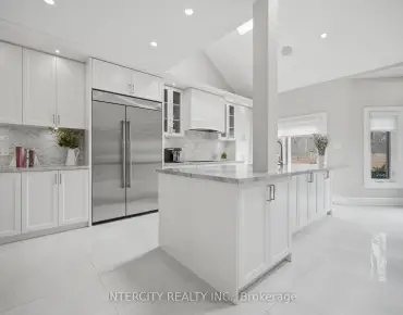 61 Woodland Trail Crt Islington Woods, Vaughan 3 beds 4 baths 2 garage $2M
