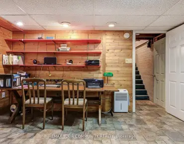 30 Dunning Ave Aurora Village, Aurora 3 beds 1 baths  garage $930K

