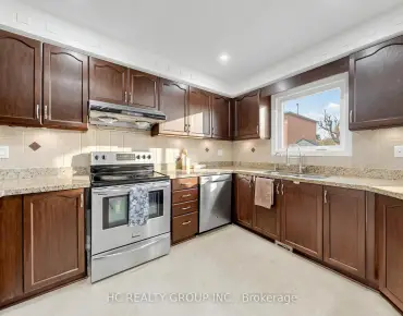 
84 Lawrence Ave <a href='https://luckyalan.com/community.php?community=Richmond Hill:Crosby'>Crosby, Richmond Hill</a> 3 beds 3 baths  garage $1.05M