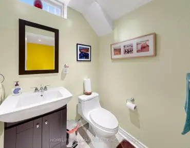 
84 Lawrence Ave <a href='https://luckyalan.com/community.php?community=Richmond Hill:Crosby'>Crosby, Richmond Hill</a> 3 beds 3 baths  garage $1.05M