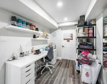 
12 Sand Hill Mews <a href='https://luckyalan.com/community.php?community=Vaughan:Patterson'>Patterson, Vaughan</a> 4 beds 4 baths 1 garage $1.159M