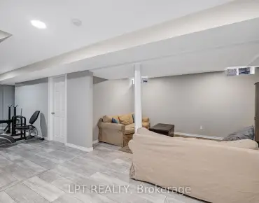 
16958 Bayview Ave Central Newmarket, Newmarket 3 beds 2 baths  garage $690K
