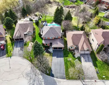 
16958 Bayview Ave Central Newmarket, Newmarket 3 beds 2 baths  garage $690K
