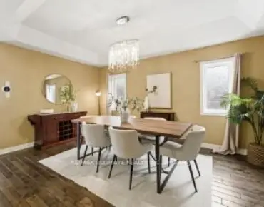 
16958 Bayview Ave Central Newmarket, Newmarket 3 beds 2 baths  garage $690K
