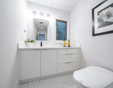 
215 16TH Ave <a href='https://luckyalan.com/community.php?community=Richmond Hill:Langstaff'>Langstaff, Richmond Hill</a> 2 beds 4 baths 1 garage $749K