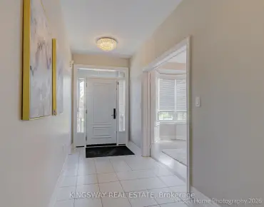 
209 Barons St <a href='https://luckyalan.com/community.php?community=Vaughan:Kleinburg'>Kleinburg, Vaughan</a> 3 beds 4 baths 2 garage $1.1M