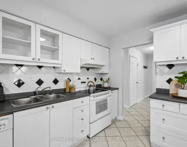 
505 London Rd Bristol-London, Newmarket 4 beds 2 baths 2 garage $998.8K