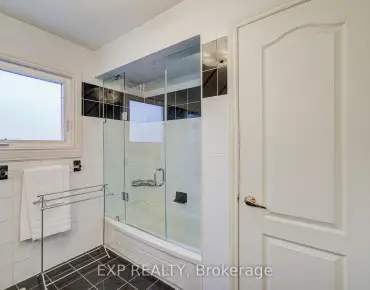 
21 Stallions Crt Rural Vaughan, Vaughan 6 beds 10 baths 4 garage $5.85M