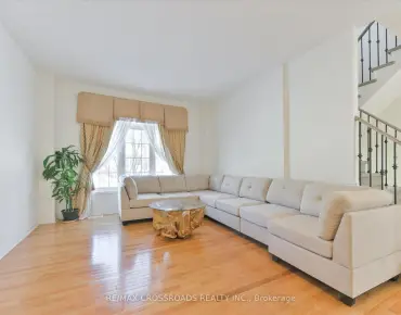 
Kennedy  <a href='https://luckyalan.com/community.php?community=Markham:Berczy'>Berczy, Markham</a> 3 beds 4 baths 2 garage $1.038M