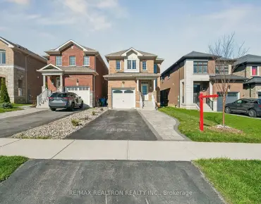 
155 Art West Ave Woodland Hill, Newmarket 4 beds 4 baths 2 garage $990K