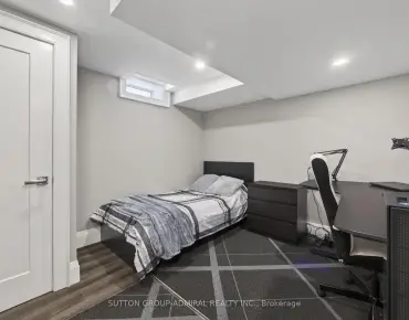 
138 Yakefarm Blvd Stouffville, Whitchurch-Stouffville 4 beds 3 baths 2 garage $1.249M