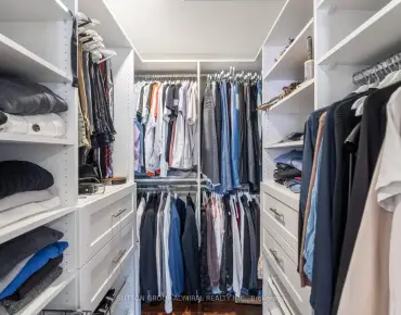 
114 Michelle Dr <a href='https://luckyalan.com/community.php?community=Vaughan:East Woodbridge'>East Woodbridge, Vaughan</a> 3 beds 3 baths 1 garage $799.9K