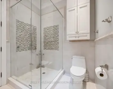 
Strathearn  <a href='https://luckyalan.com/community.php?community=Richmond Hill:Bayview Hill'>Bayview Hill, Richmond Hill</a> 4 beds 6 baths 2 garage $2.38M