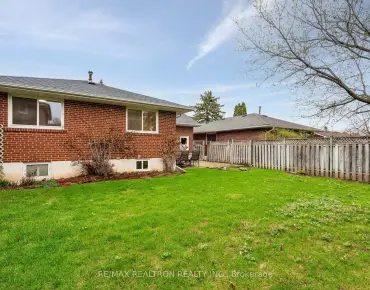 161 Shaftsbury Ave Westbrook, Richmond Hill 4 beds 3 baths 2 garage $1.45M