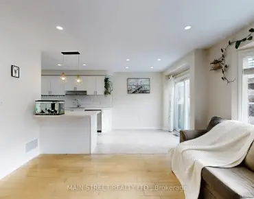 6863 Main St Stouffville, Whitchurch-Stouffville 3 beds 4 baths 2 garage $799K