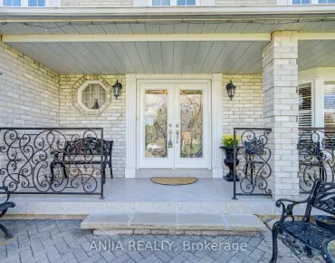 
87 Lampton Cres <a href='https://luckyalan.com/community.php?community=Markham:Wismer'>Wismer, Markham</a> 4 beds 3 baths 2 garage $1.299M