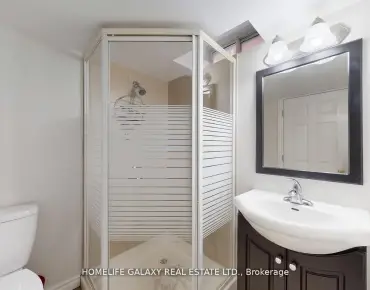 15 Vomano St <a href='https://luckyalan.com/community_CN.php?community=Richmond Hill:Mill Pond'>Mill Pond, Richmond Hill</a> 4 beds 4 baths 3 garage $2.688M