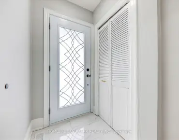 270 Rupert Ave Stouffville, Whitchurch-Stouffville 2 beds 2 baths 2 garage $999.1K