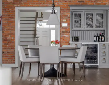 
59 Dawlish Ave Aurora Highlands, Aurora 4 beds 4 baths 2 garage $1.449M