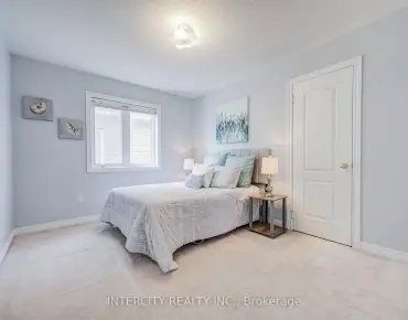 
32 Ivory Silk Dr <a href='https://luckyalan.com/community.php?community=Markham:Cathedraltown'>Cathedraltown, Markham</a> 3 beds 3 baths 2 garage $998K