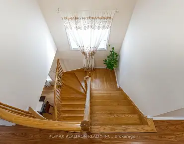 
56 Sylvan Cres Oak Ridges Lake Wilcox, Richmond Hill 2 beds 2 baths 1 garage $750.888K