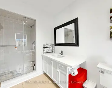 
95 Sciberras Rd <a href='https://luckyalan.com/community.php?community=Markham:Unionville'>Unionville, Markham</a> 5 beds 5 baths 2 garage $2.498M