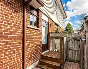 
95 Sciberras Rd <a href='https://luckyalan.com/community.php?community=Markham:Unionville'>Unionville, Markham</a> 5 beds 5 baths 2 garage $2.498M