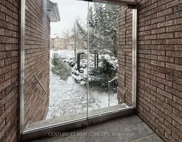 
238 Mill St <a href='https://luckyalan.com/community.php?community=Richmond Hill:Mill Pond'>Mill Pond, Richmond Hill</a> 3 beds 3 baths 2 garage $2.298M