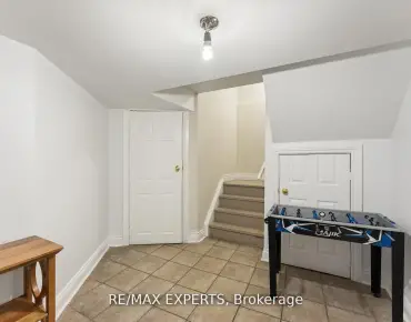 596 Woodbridge Ave <a href='https://luckyalan.com/community.php?community=Vaughan:West Woodbridge'>West Woodbridge, Vaughan</a> 4 beds 3 baths 1 garage $1.249M