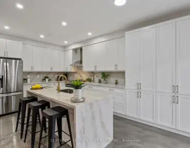 
279 Caboto Trl <a href='https://luckyalan.com/community.php?community=Markham:Village Green-South Unionville'>Village Green-South Unionville, Markham</a> 3 beds 5 baths 1 garage $889K