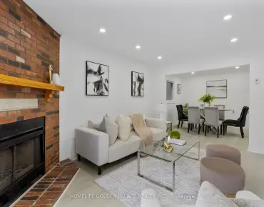 70 Graydon Cres Bayview Hill, Richmond Hill 4 beds 3 baths 3 garage $2.858M
