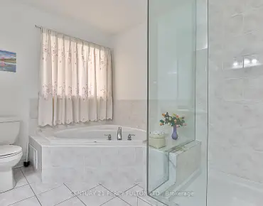 
Hopecrest Rd <a href='https://luckyalan.com/community.php?community=Markham:Cachet'>Cachet, Markham</a> 3 beds 3 baths 1 garage $899K