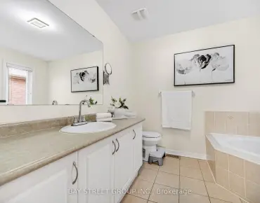 9922 McCowan Rd Berczy, Markham 3 beds 3 baths 1 garage $878K