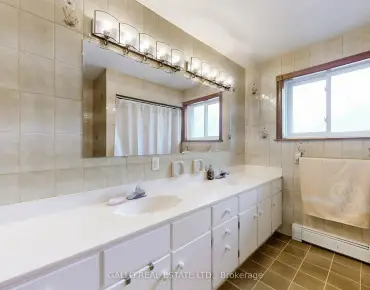 
36 Edgemont Crt <a href='https://luckyalan.com/community.php?community=Richmond Hill:Westbrook'>Westbrook, Richmond Hill</a> 3 beds 3 baths 1 garage $1.199M